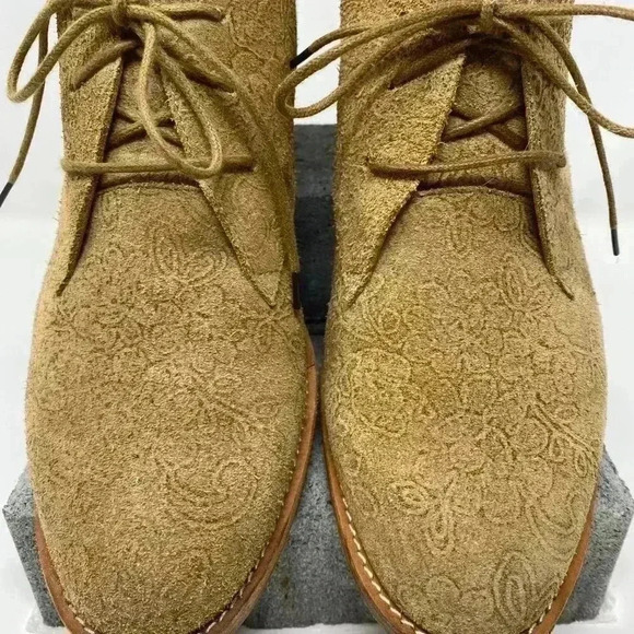 Huma Blanco Suede tie up Bootie - Picture 4 of 7